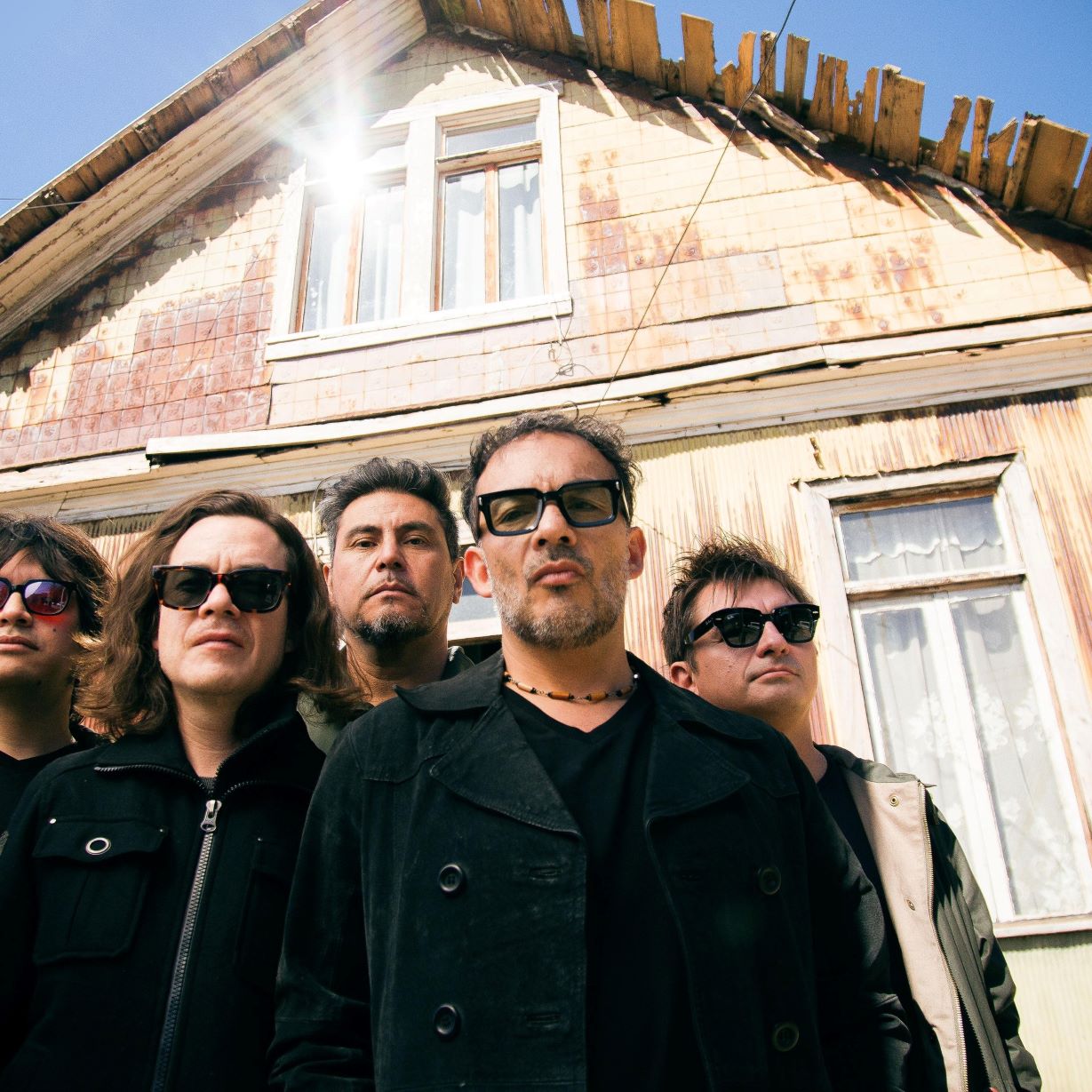 Desmontando el sonido de Los Bunkers: un viaje por sus instrumentos, efectos y amplificadores