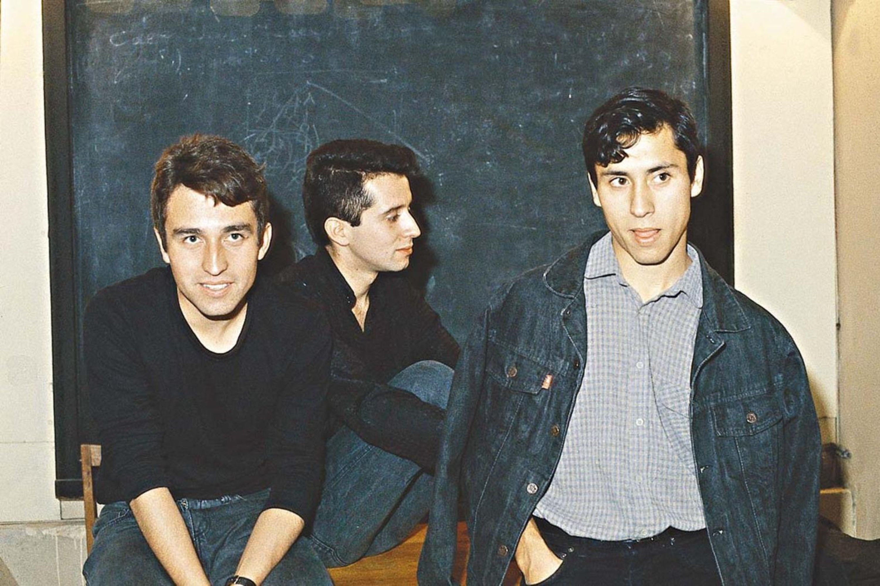 Mira nuestra juventud: publican nueva biografía ampliada de Los Prisioneros