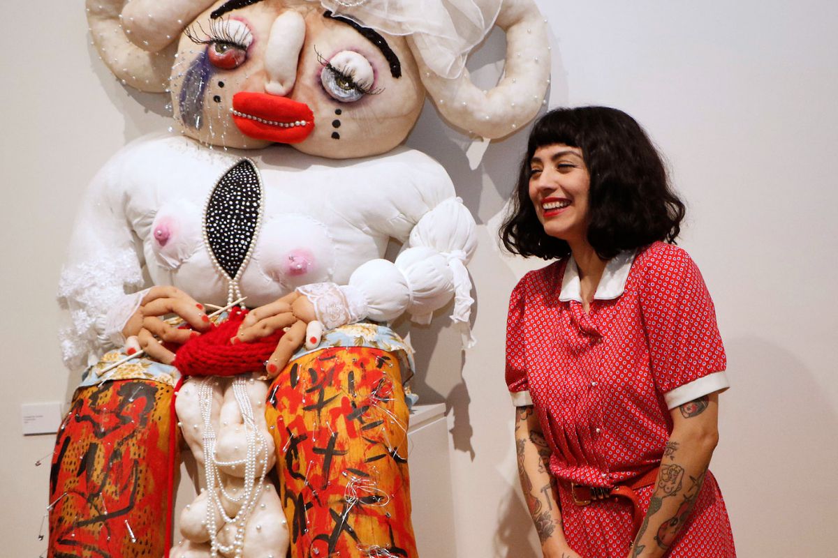 La controversia en torno a Mon Laferte y la precariedad del arte en Chile